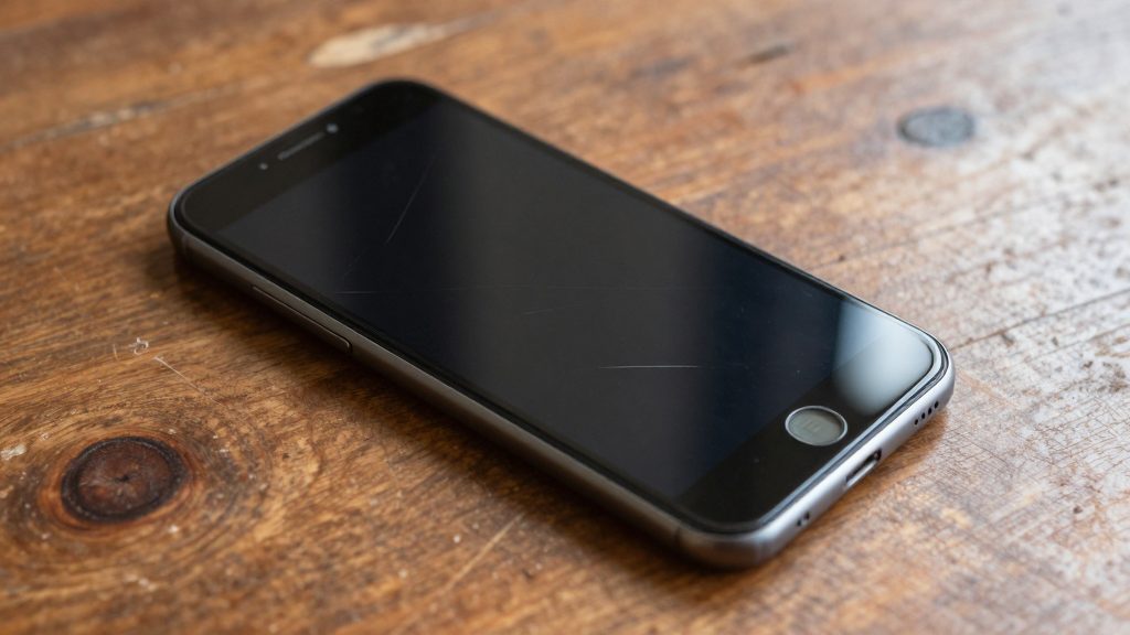 Why does my smartphone suddenly die after two years? Three lessons learned in real life