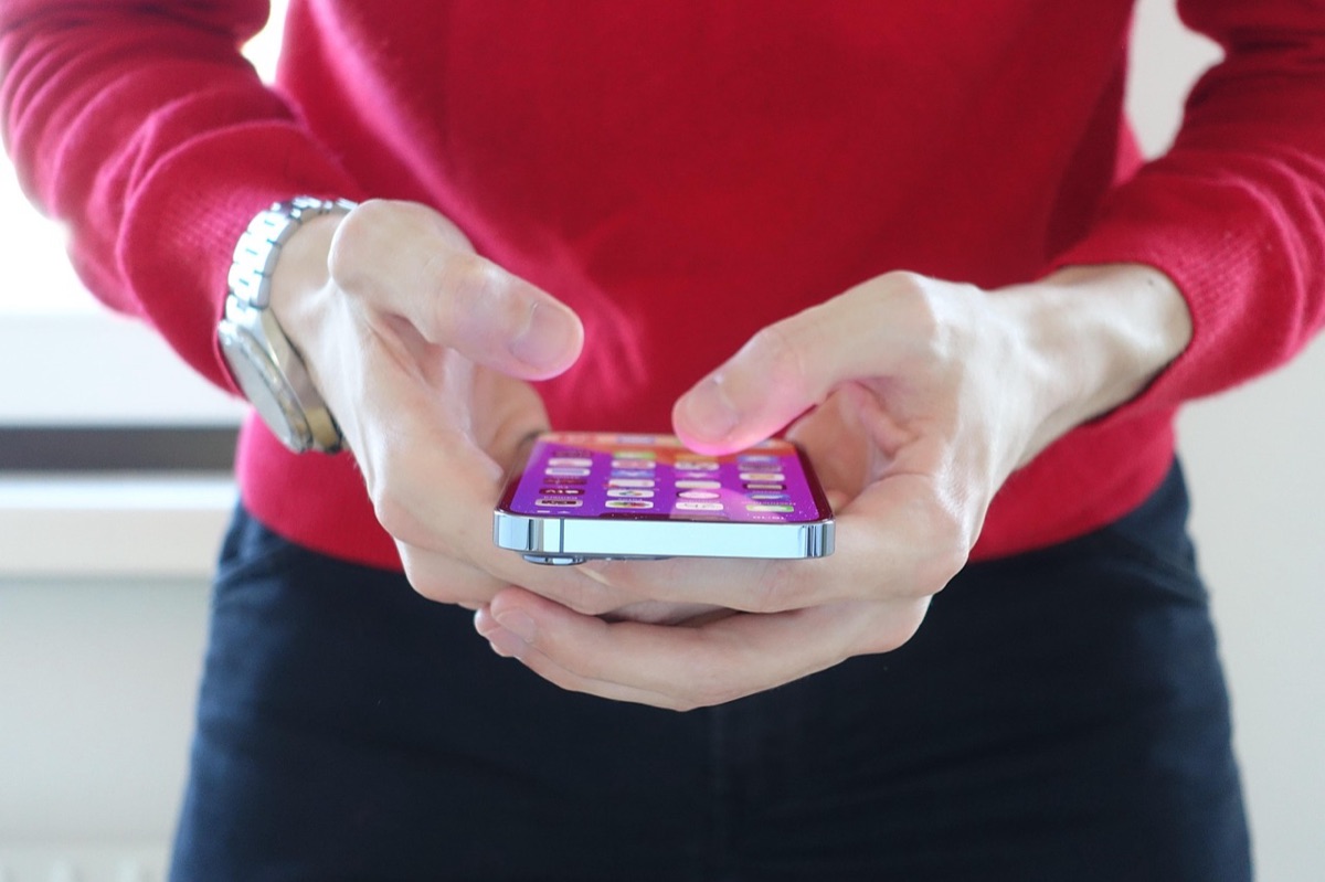 iPhone 15 Pro wireless charging